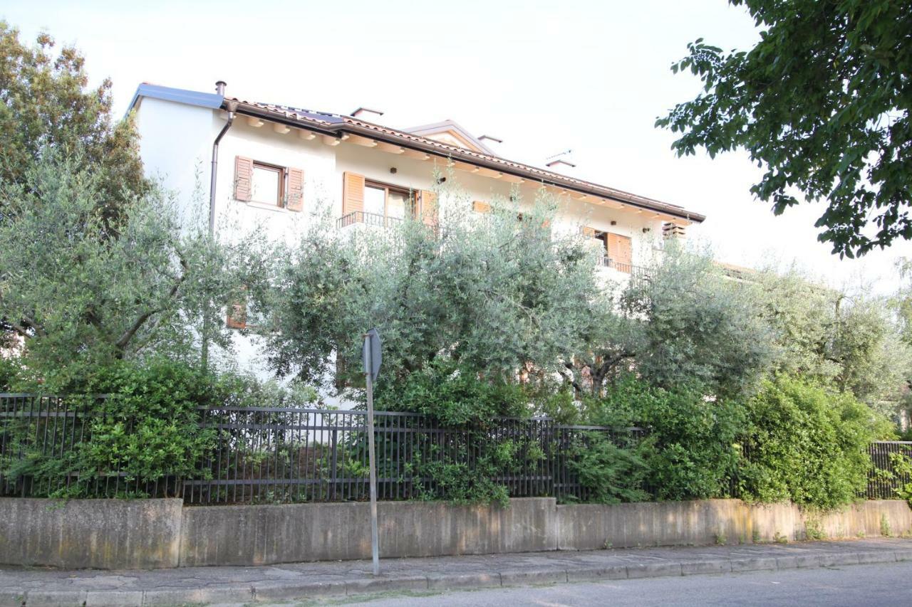 Appartamento La Casa Bianca Loc.Turistica Peschiera del Garda Esterno foto