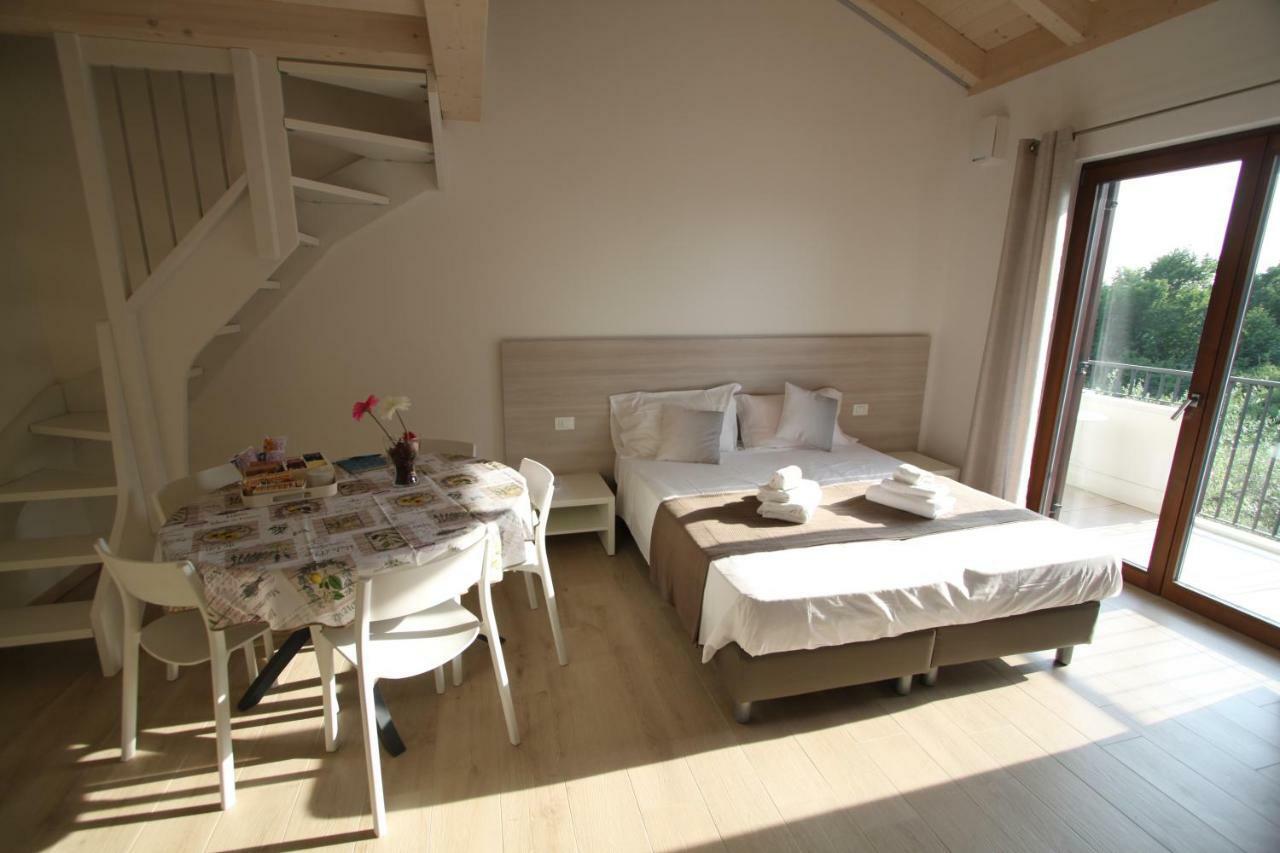 Appartamento La Casa Bianca Loc.Turistica Peschiera del Garda Esterno foto